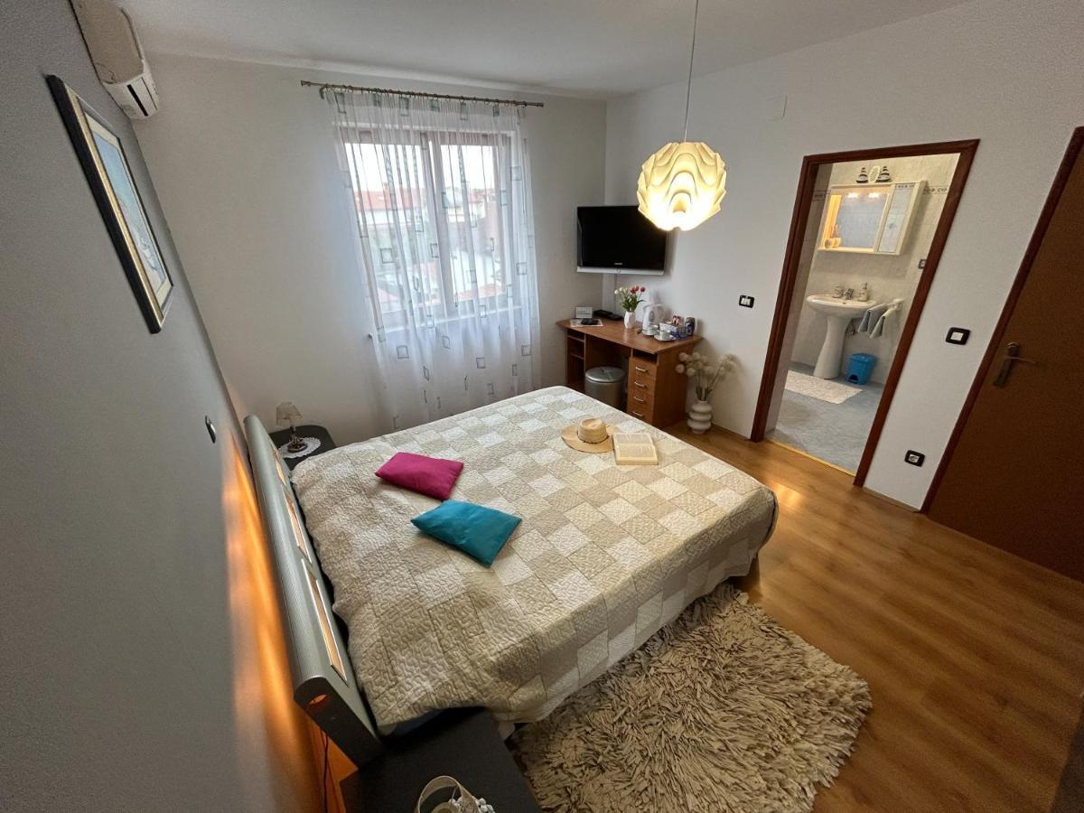 Room Adry Rovinj Buitenkant foto